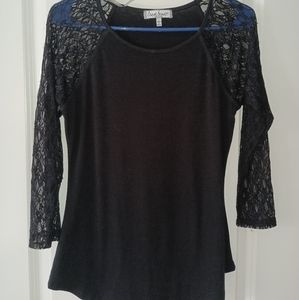 NWOT Crave Fame Dressy Baseball 3/4 Sleeve top with Lace Sleeves